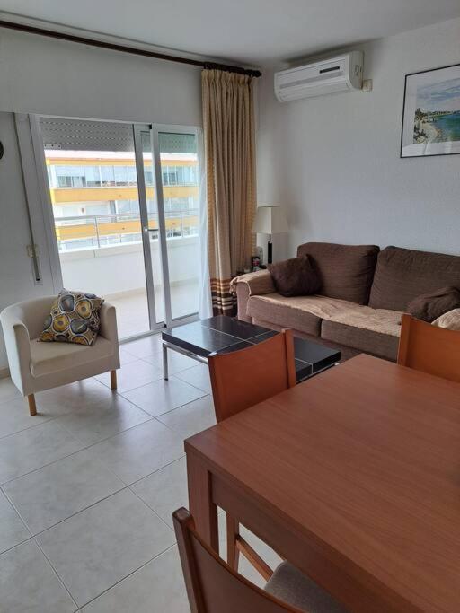 Holiday Center Apartamento Vistas Mar, Acceso Directo Playa Y Piscina Roses Dış mekan fotoğraf