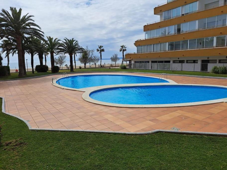 Holiday Center Apartamento Vistas Mar, Acceso Directo Playa Y Piscina Roses Dış mekan fotoğraf