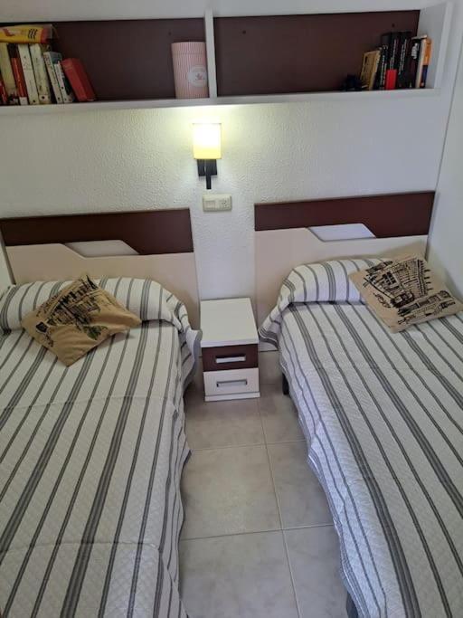 Holiday Center Apartamento Vistas Mar, Acceso Directo Playa Y Piscina Roses Dış mekan fotoğraf
