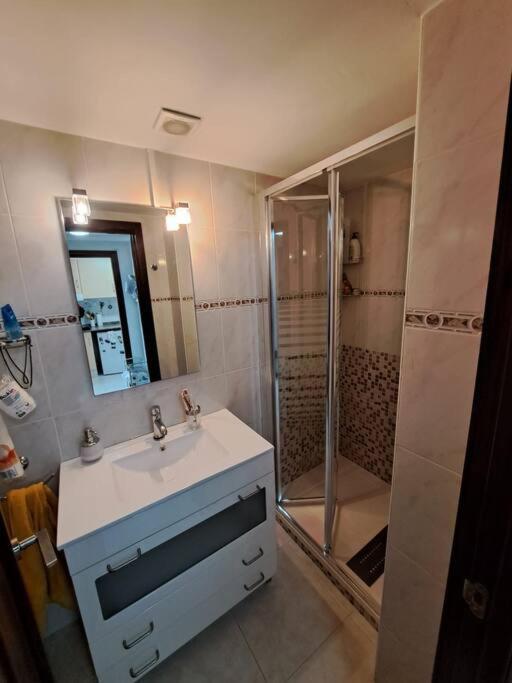 Holiday Center Apartamento Vistas Mar, Acceso Directo Playa Y Piscina Roses Dış mekan fotoğraf